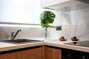 Coffee/tea maker, fridge, microwave, oven - Archangel : Best Stay (Kos)
