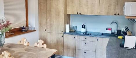 Apartemen Deluks | Dapur kecil pribadi