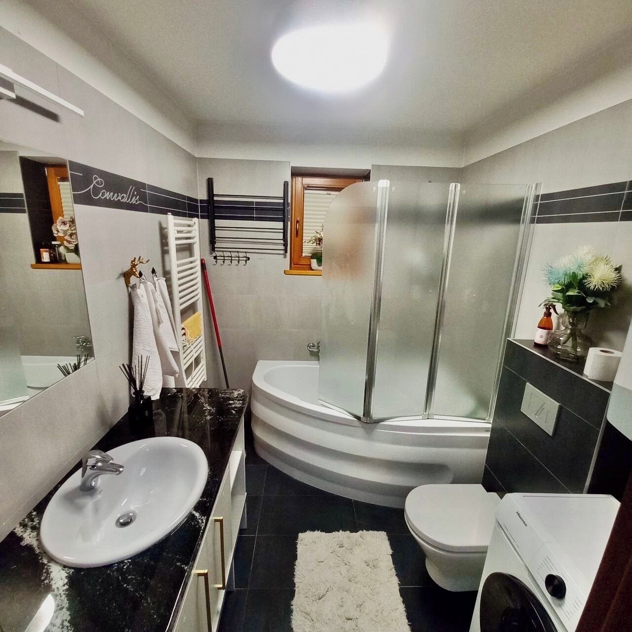 Apartemen Deluks | Kamar mandi