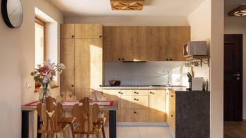 Deluxe Apartment | Private kitchenette