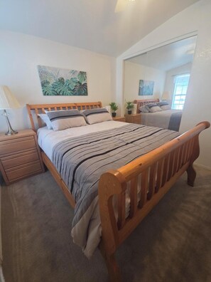 2 bedrooms, iron/ironing board, Internet - Spacious 2BD/2BA Retreat in Monte Vista Village Resort in Sunny Mesa AZ (Mesa)