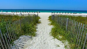 Unclassified image, 5 of 53, button - Last minute booking discounts! 2 Bedroom, Beachfront Condo & Free Beach Chairs (Panama City Beach)
