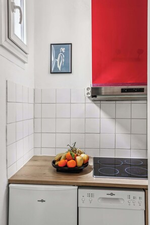 Refrigerador, microondas, parrilla de estufa y lavavajillas