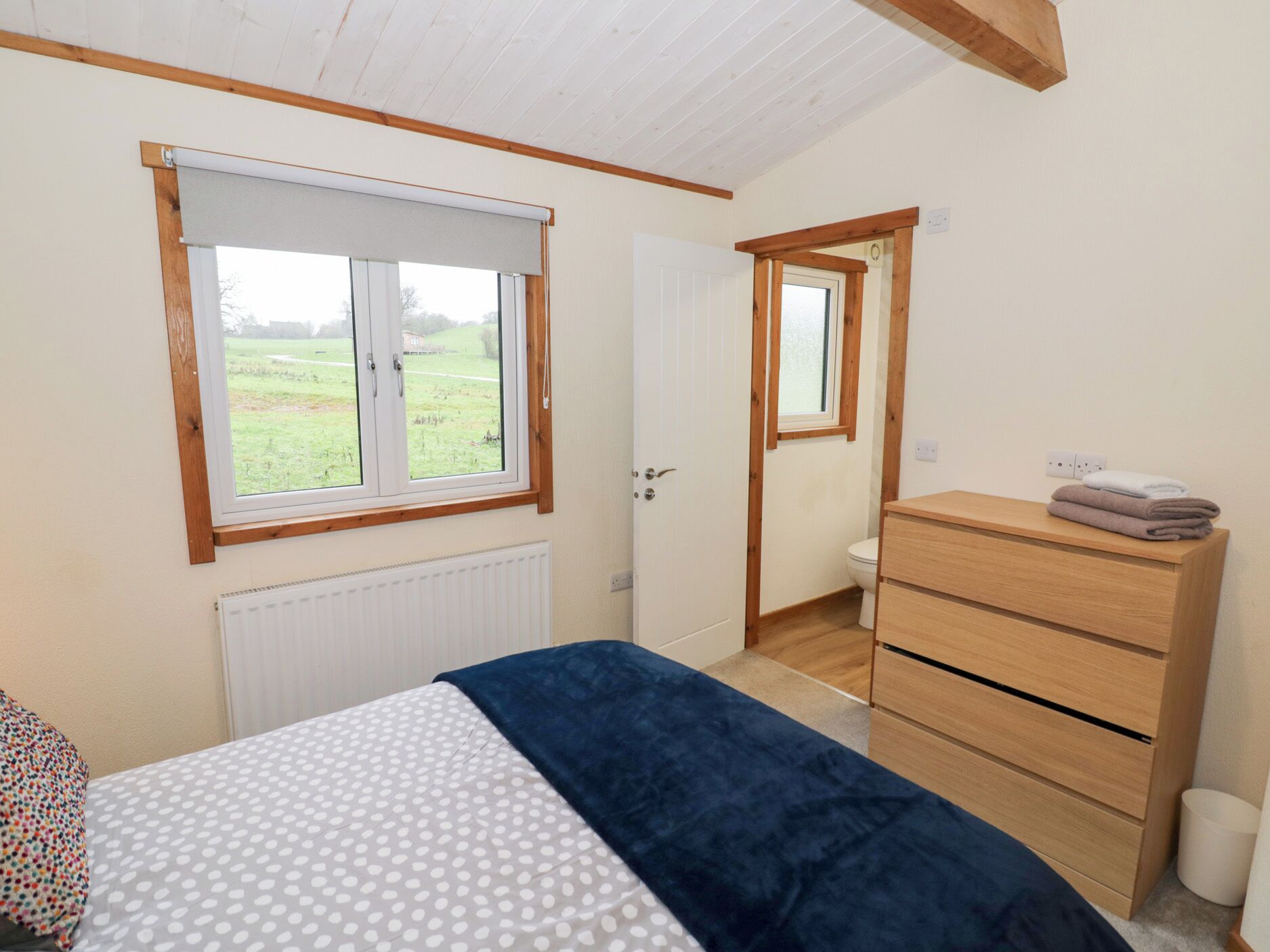 3 camere, con stile personalizzato, con arredamento individuale