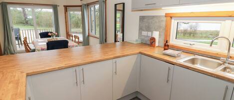 Dishwasher, cookware/dishes/utensils