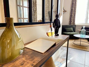 المنشأة من الداخل