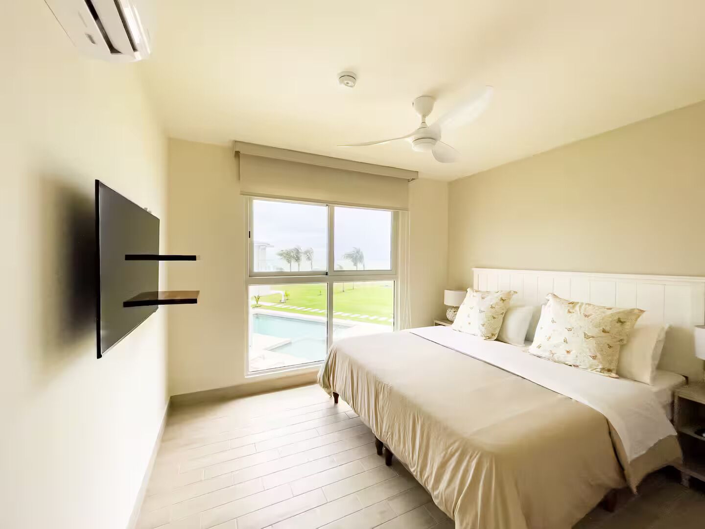 2 habitaciones, tabla de planchar con plancha, wifi y ropa de cama 