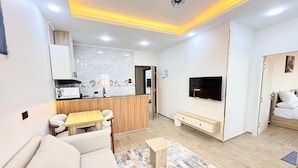 Studio with Terrace R-3 | Terrasse/patio