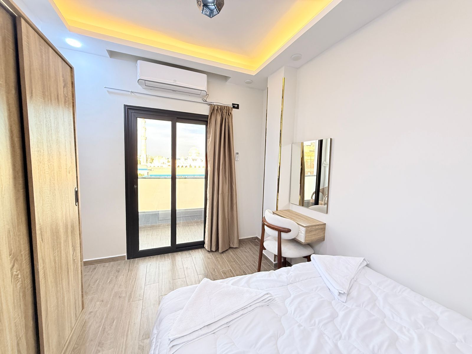 مساحة عمل للكمبيوتر المحمول وواي فاي مجانًا