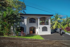 Exterior - Casa 78- Bright Modern Pool House with Deck (Esterillos Oeste)