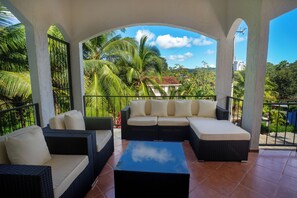 Property grounds - Casa 78- Bright Modern Pool House with Deck (Esterillos Oeste)
