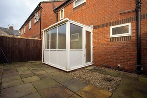 Exterior - Spacious 1 Bedroom Apartment in Darlington (Darlington)