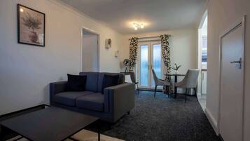 Televisión, oficina