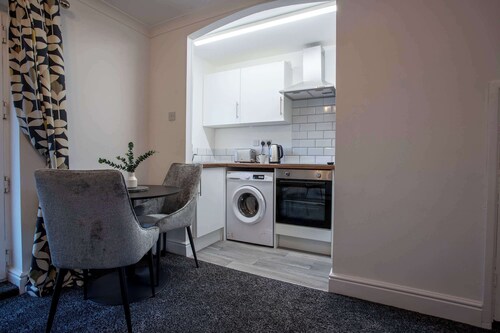 Spacious 1 Bedroom Apartment in Darlington
