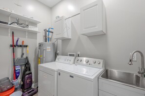 House, Multiple Beds (Tropical Shores) | Interior - Tropical Shores (Fort Myers Beach)