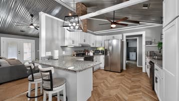 Frigorifero, forno, lavastoviglie, macchina per tè/caffè