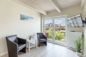 Smart-TV, Kamin, DVD-Player