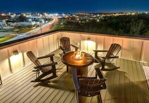 Property grounds - The Atelier House Luxury-Comfort-9 Beds, Sleeps 14, Rooftop Hot Tub (Nashville)