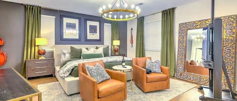 4 bedrooms, iron/ironing board, free WiFi, bed sheets