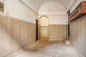 Interior - Artist's Rooftop Hideaway in Historic Rome (Roma)