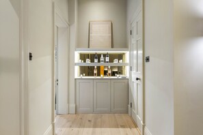 Interior - Stylish Georgian Main Door Apartment (Edinburgh)