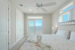 3 bedrooms, Internet, bed sheets - 🌊New Home with Gorgeous Water Views | Punta Rassa Pointe🌊 (Fort Myers)