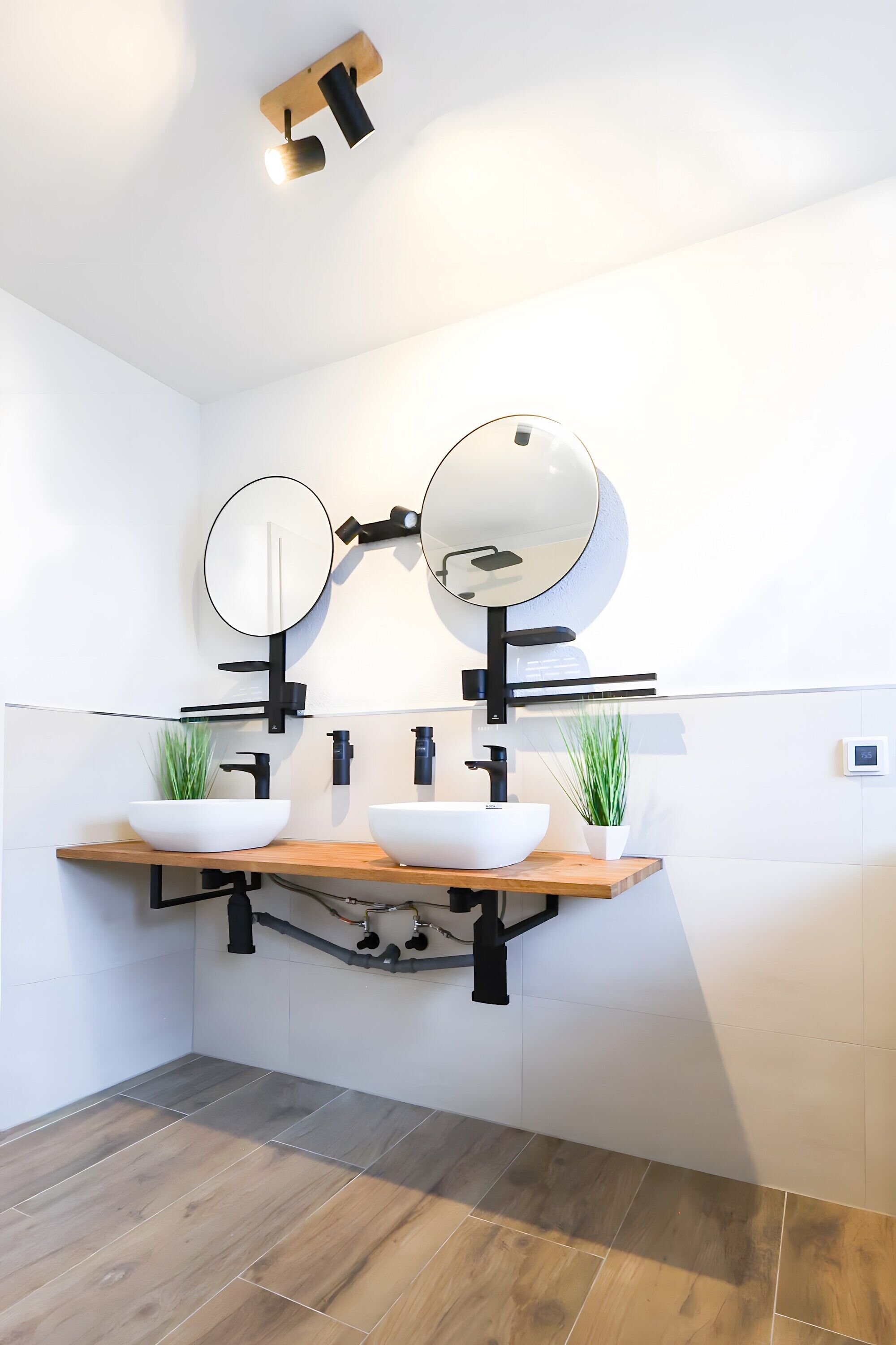 淋浴设施、吹风机、毛巾