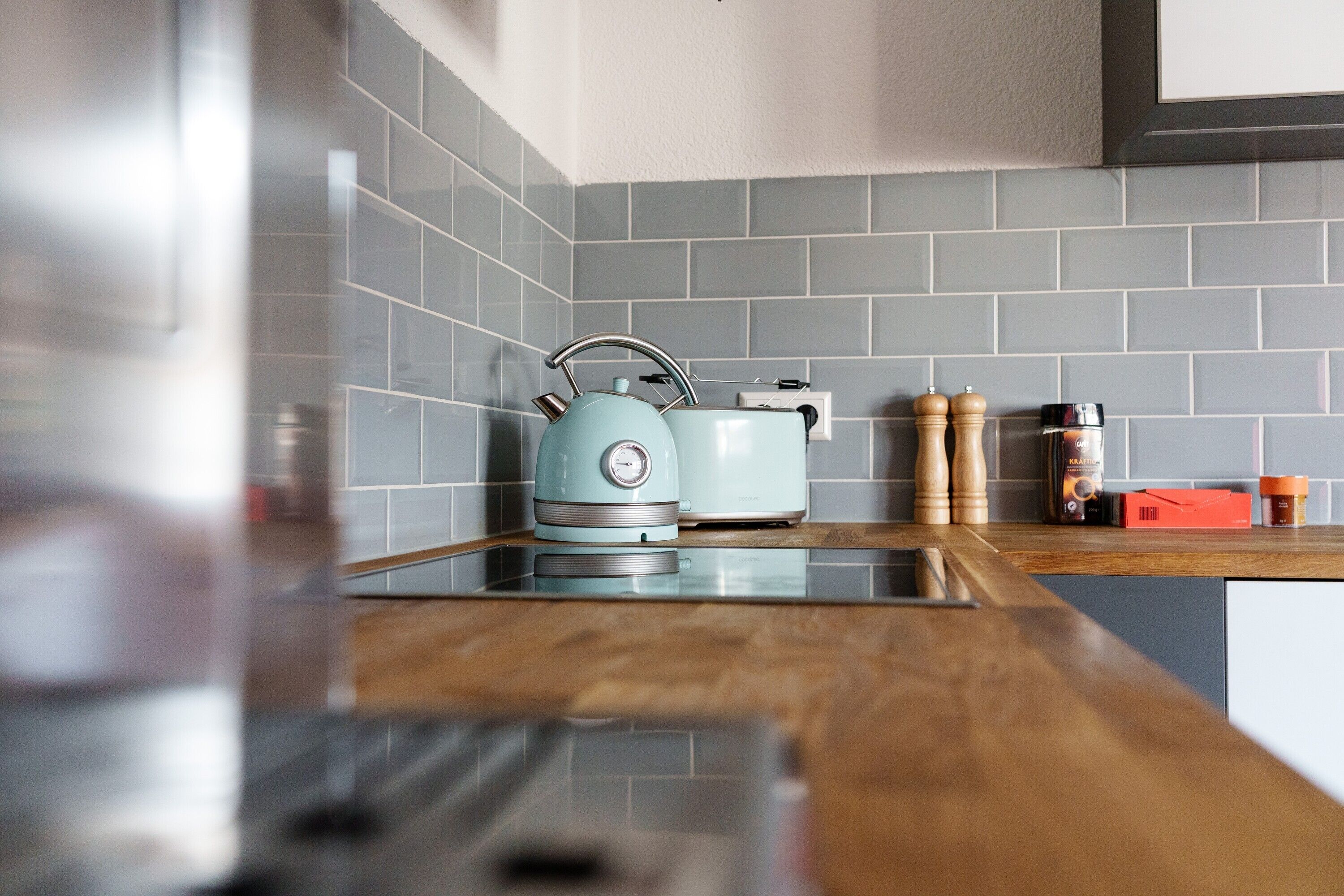 冷蔵庫、オーブン、コンロ、食 器洗い機