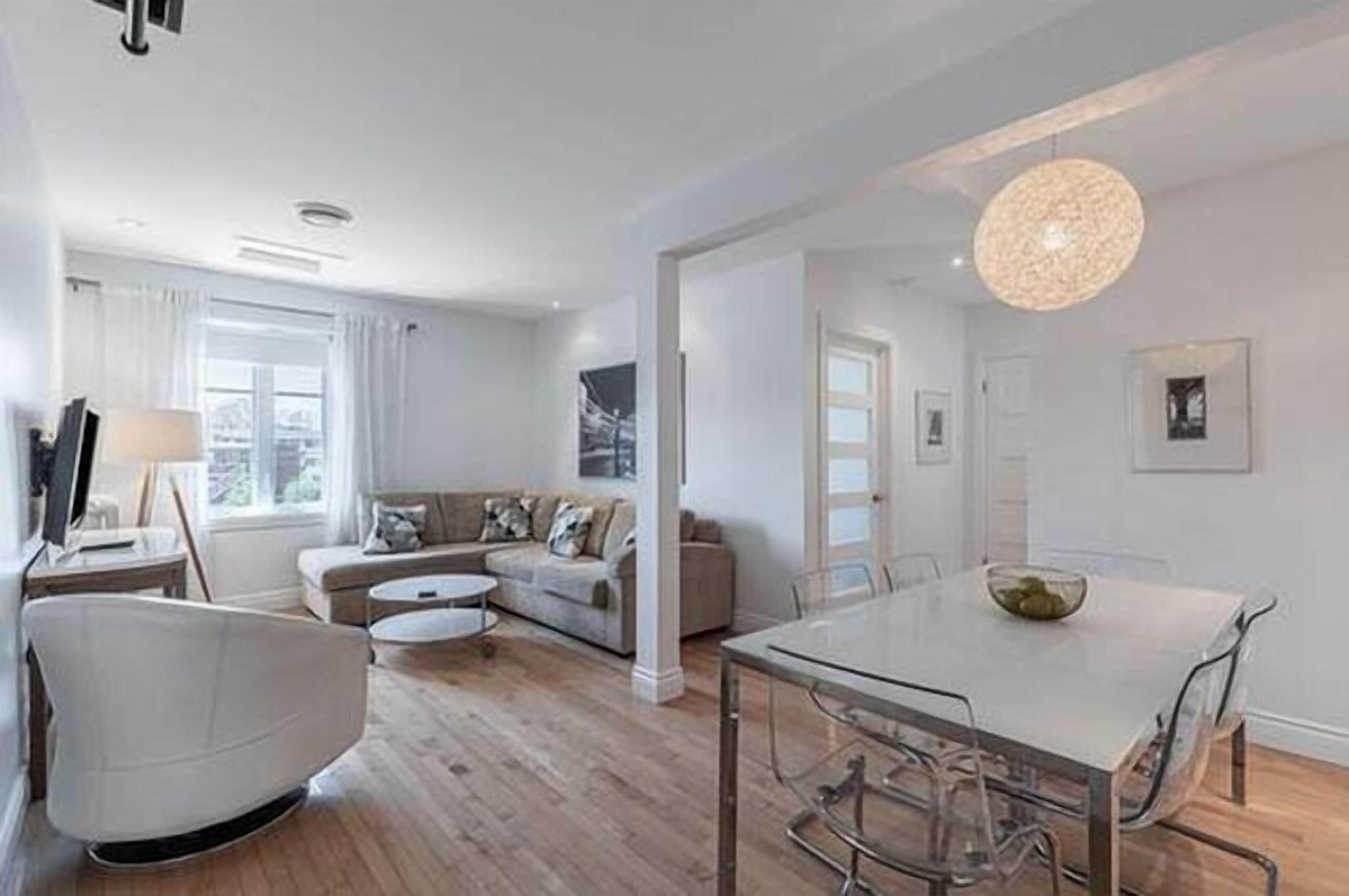 Premium suite, 2 slaapkamers, uitzicht op stad | Woonruimte