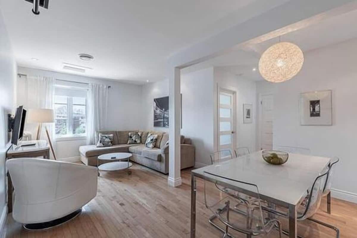 Premium suite, 2 slaapkamers, uitzicht op stad | Woonruimte