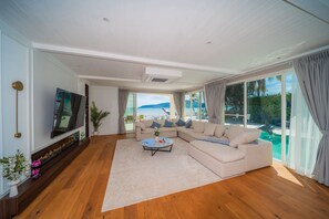 Living area - 4-Bedroom Villa with Unobstructed Sea View on Rawai Beach, Phuket (Tambon Rawai)