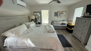 Fer et planche Ă repasser, accĂšs Internet, draps fournis