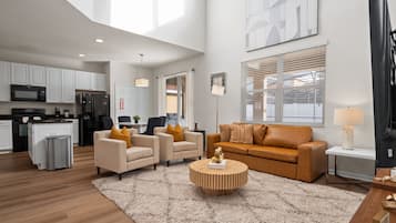 Una Smart TV, un futbolín