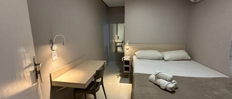 Standard Room | Desk, laptop workspace, free WiFi