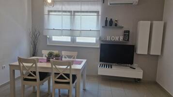 Apartment (One Bedroom Apartment With Terrace An) | Property amenity