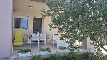 Apartment (One Bedroom Apartment With Terrace An) | Exterior