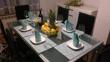 Apartment (Three Bedroom Apartment With Terrace) | Property amenity