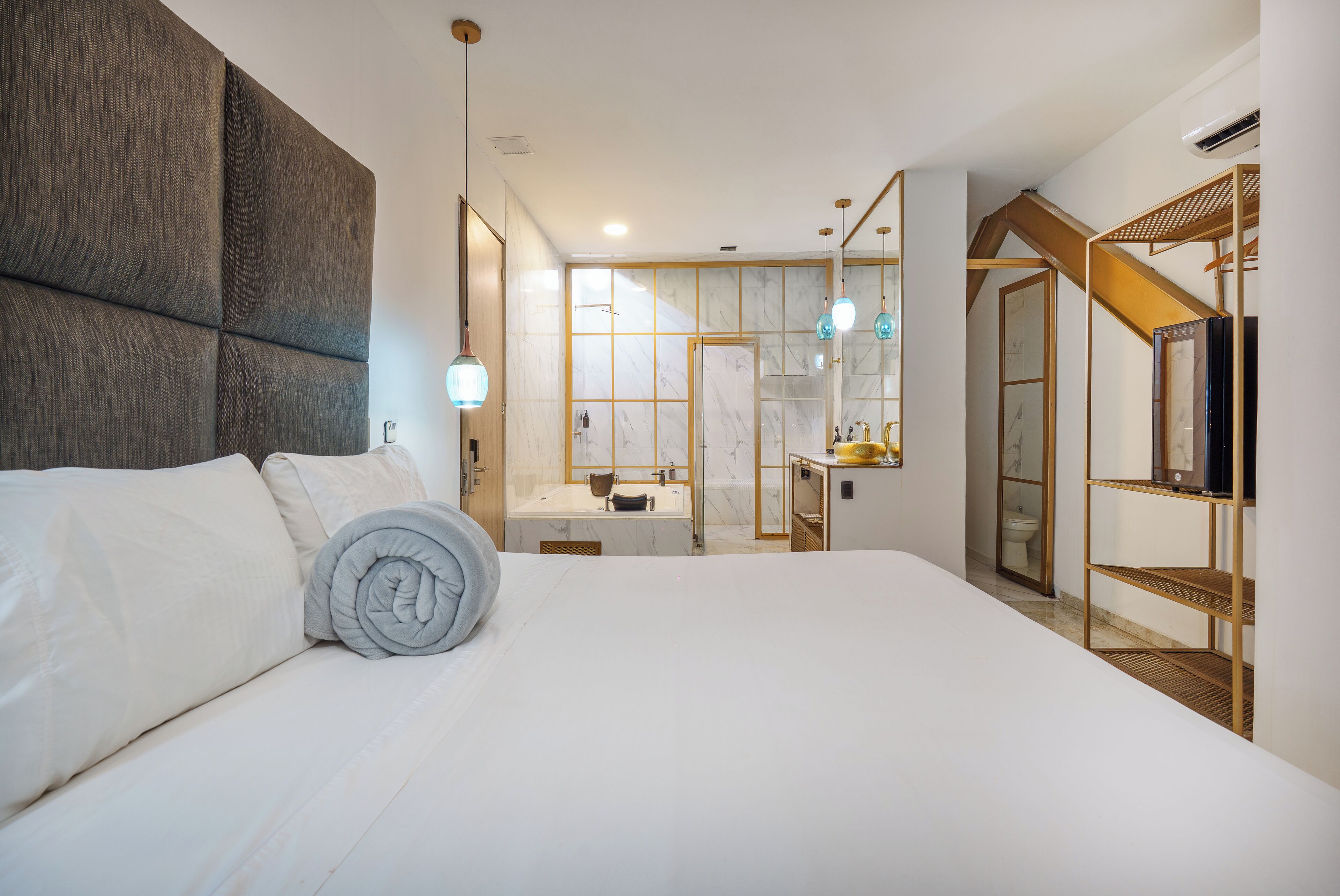 Luxury Double Room | Free WiFi