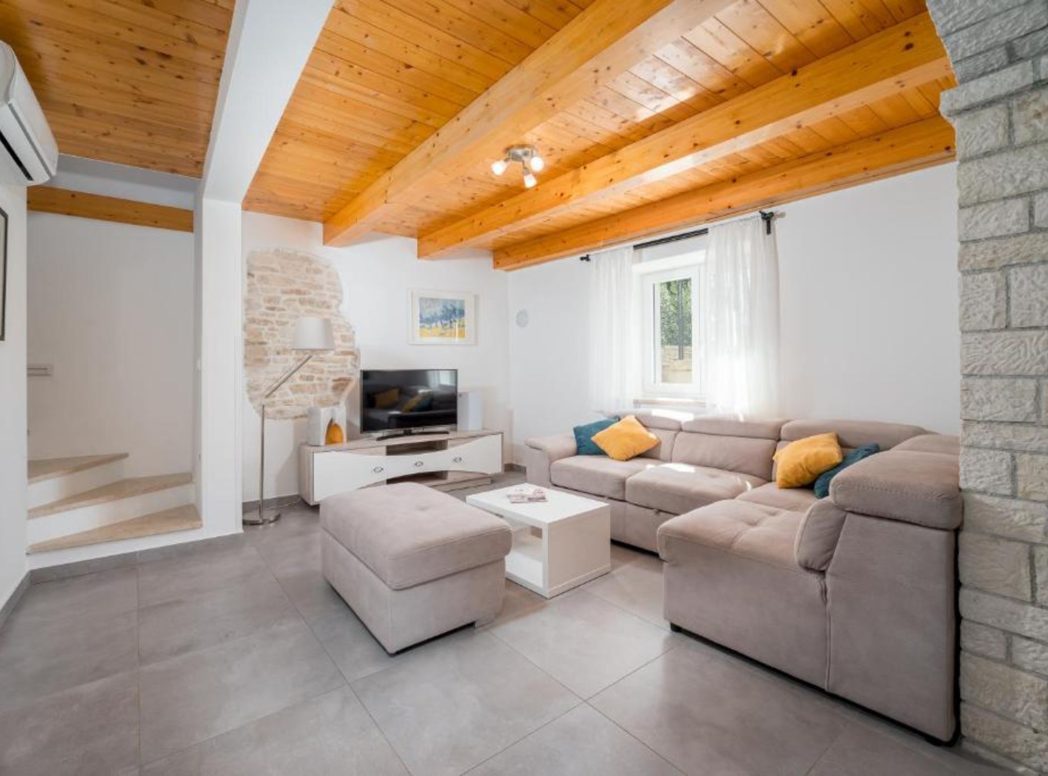 House (Three bedroom villa) | Living room | 32-inch flat-screen TV with satellite channels, video game console