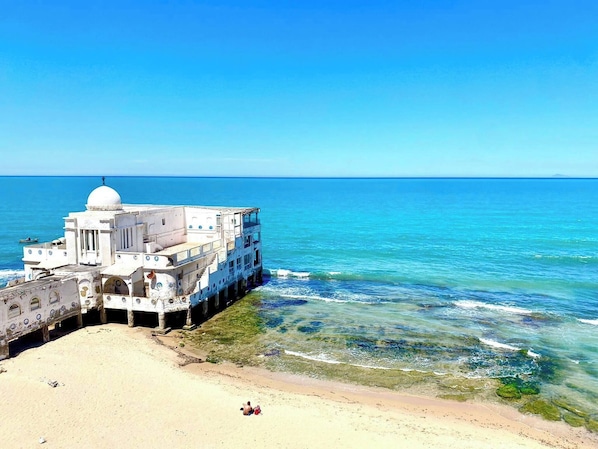 Appartement, 2 chambres, balcon | Plage