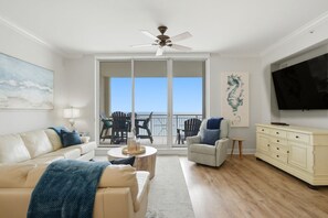 公寓式客房, 多张床 (Indigo West 1103) | 起居区