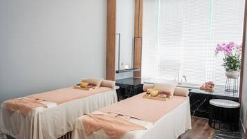 Phòng tắm hơi, dịch vụ massage