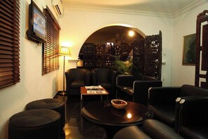 Lounge - Lekki Suites (Lekki)