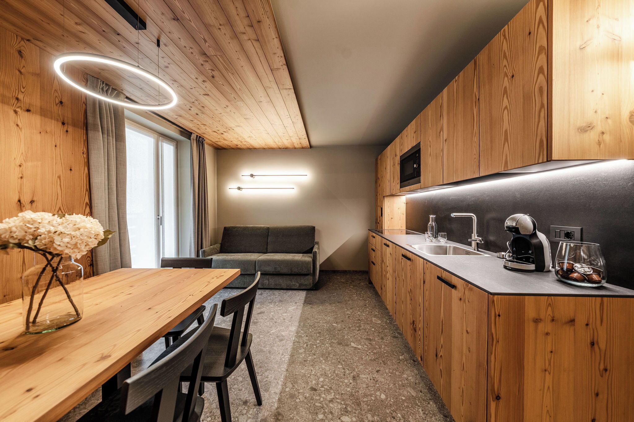 Apartment, Balcony | Living area