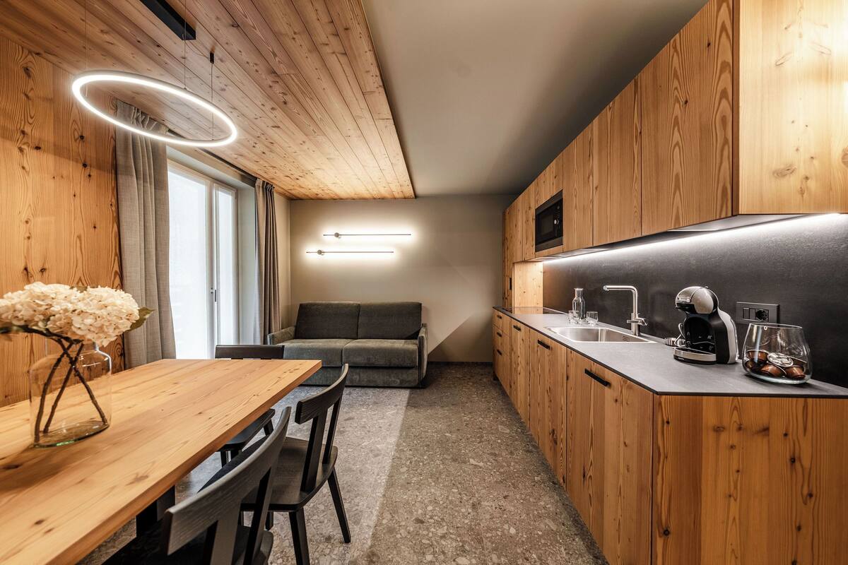 Apartment, Balcony | Living area | 43-inch Smart TV with satellite channels, Netflix, heated floors