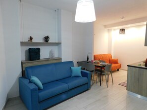 TV - Studio Apartment 'Foglie Di Quercia' with Mountain View, Wi-Fi and Air Conditioning (orco feglino)