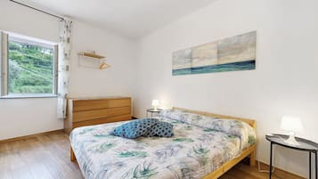 Bügeleisen/Bügelbrett, WLAN, Bettwäsche