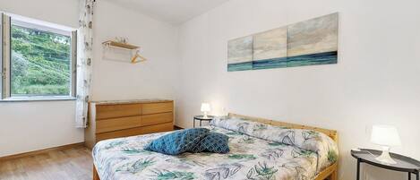 熨斗/熨衫板、Wi-Fi、床單