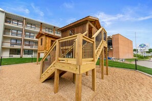 Exterior - Cozy 2-bedroom Resort condo in Branson with Heated Pool and fitness Center (Branson)