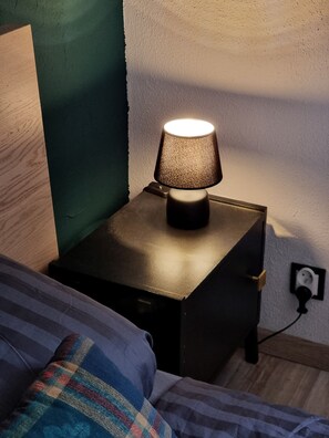 Bügeleisen/Bügelbrett, Reisekinderbett, WLAN, Bettwäsche